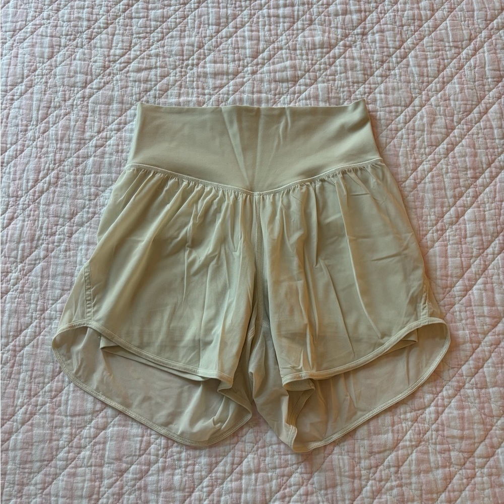 Lululemon Athletic Beige High-Waisted Women's Shorts